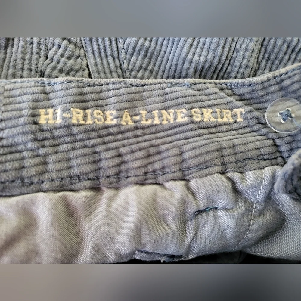 💕American Eagle High Rise A-line Corduroy Mini Skirt Size 4‎